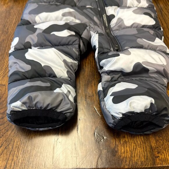 Michael Kors Black Camo Puffer Infant Snowsuit Size 0-6 Months - Picture 6 of 7
